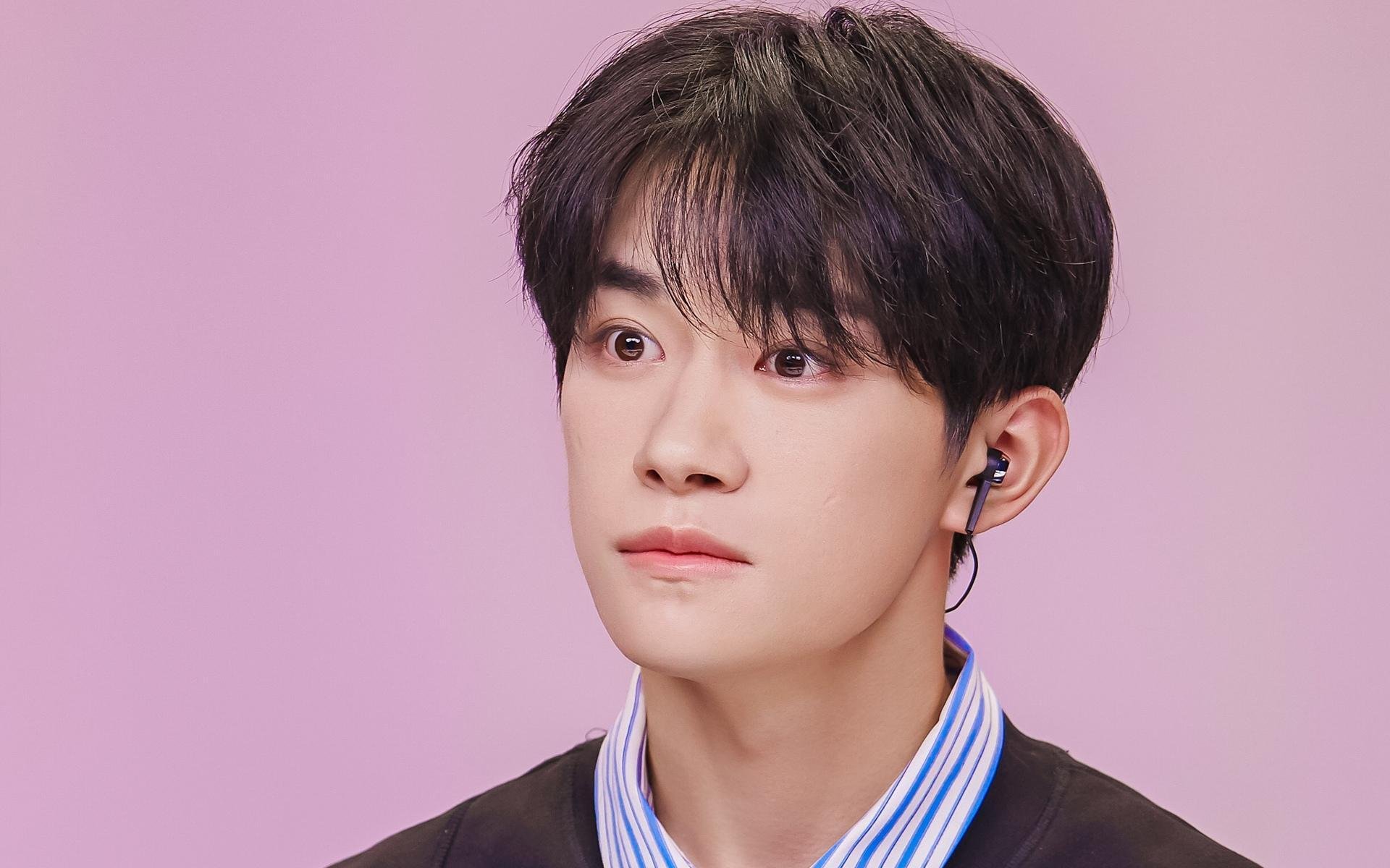 开云体育平台-德国男子110米栏选手在预赛中表现出色，晋级半决赛，德国百米纪录